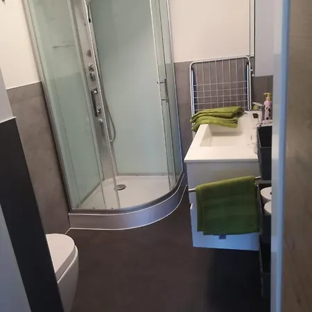 Homew4 - Rosen Apartament