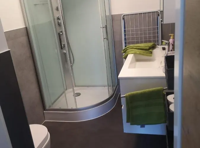 Homew4 - Rosen Apartamento